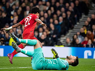 Lloris undergoes surgery and i...